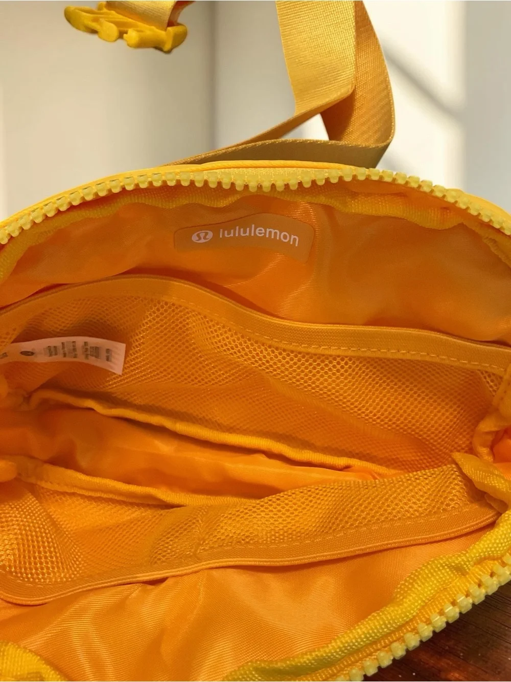 lululemon athletica compact crossbody